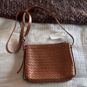 Crossbody Bag in Handwoven Leather